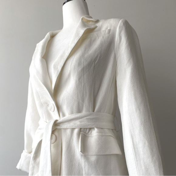 Belted Ecru Blazer | WALTER BAKER - Picture 6 of 16